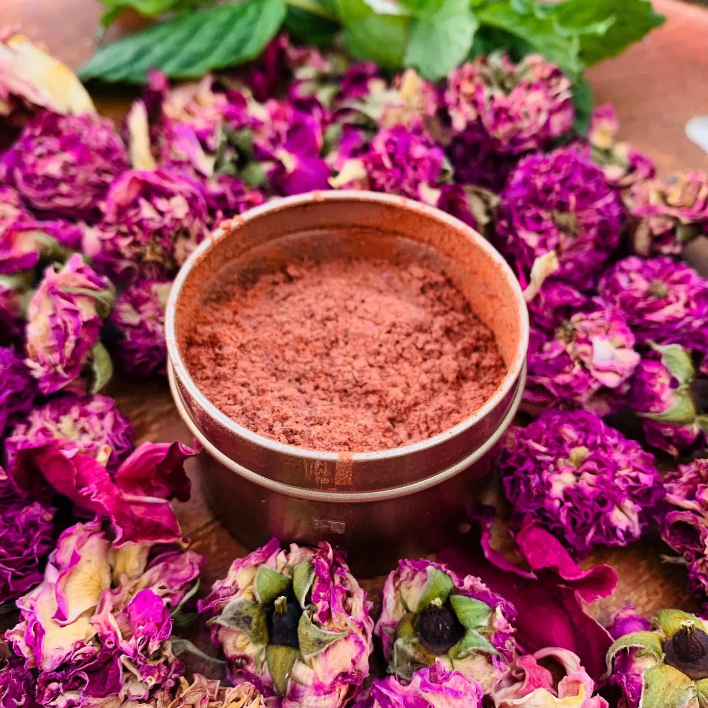 Sandal Rose Face Powder